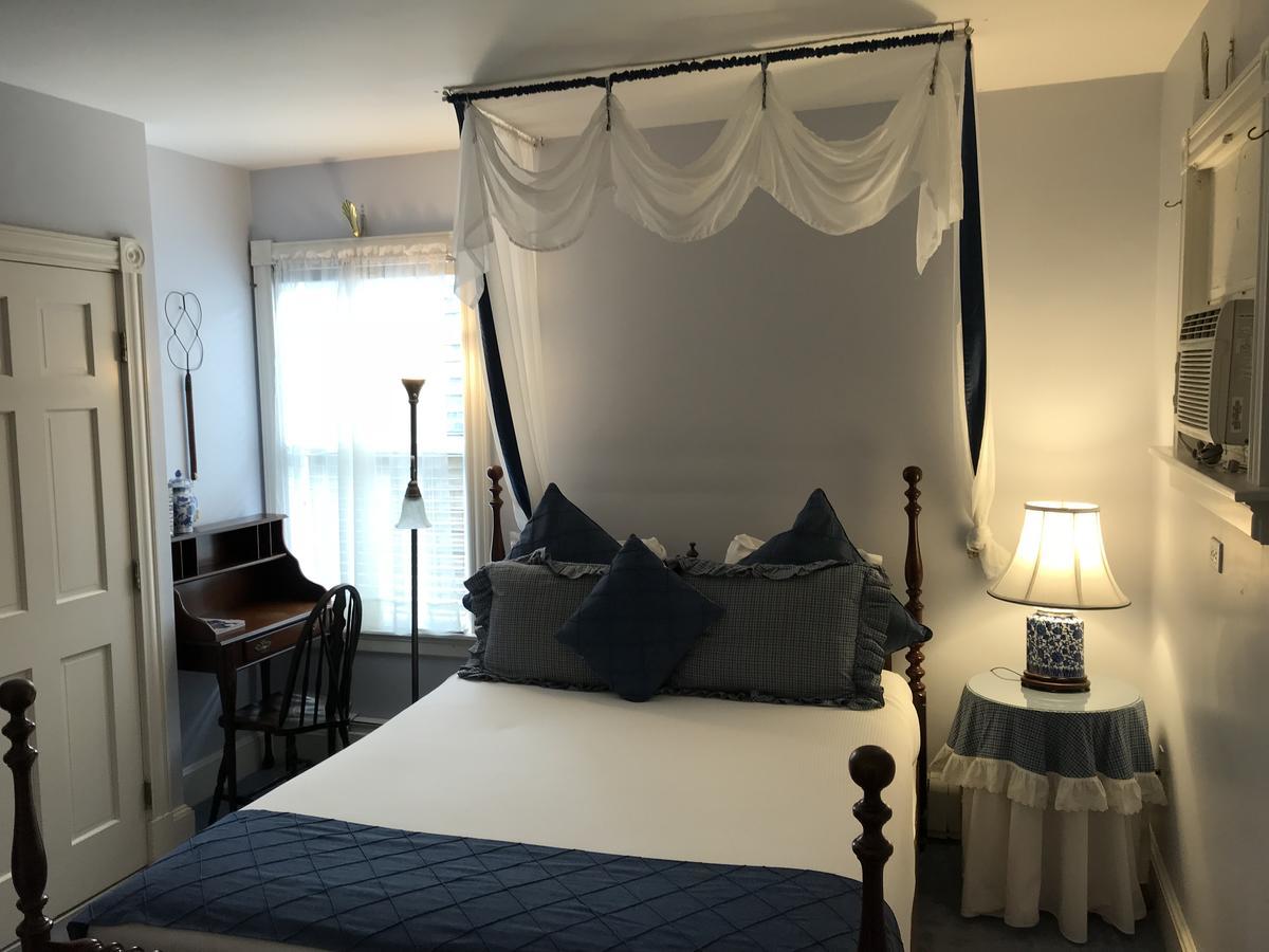 Cleveland House Inn Torre di Torre di Newport Esterno foto